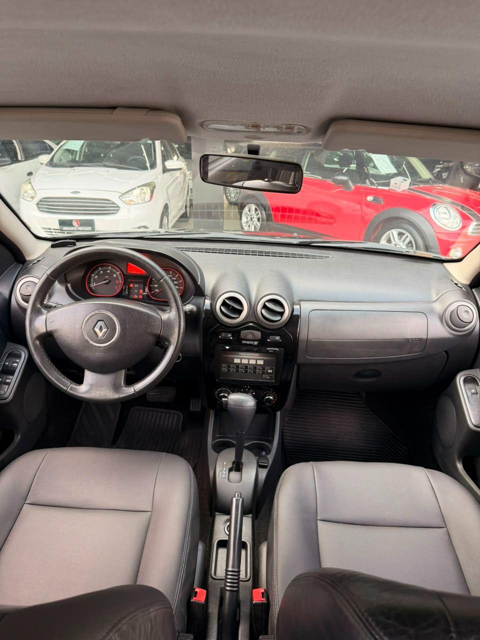 RENAULT Sandero - Foto