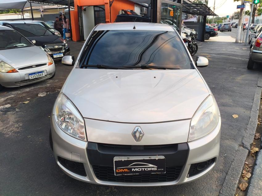RENAULT Sandero - Foto