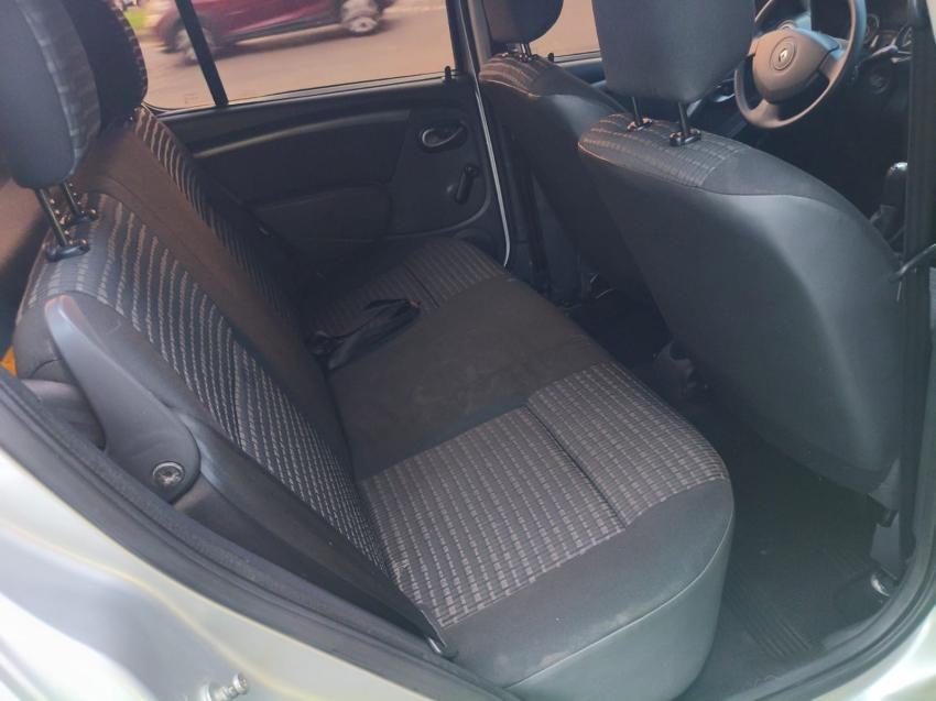 RENAULT Sandero - Foto