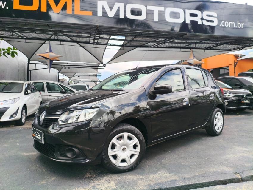 RENAULT Sandero - Foto