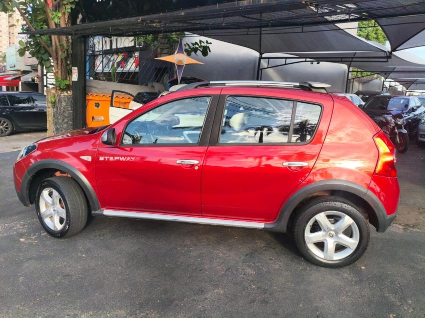 RENAULT Sandero - Foto