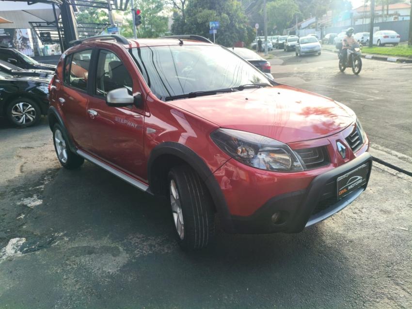 RENAULT Sandero - Foto