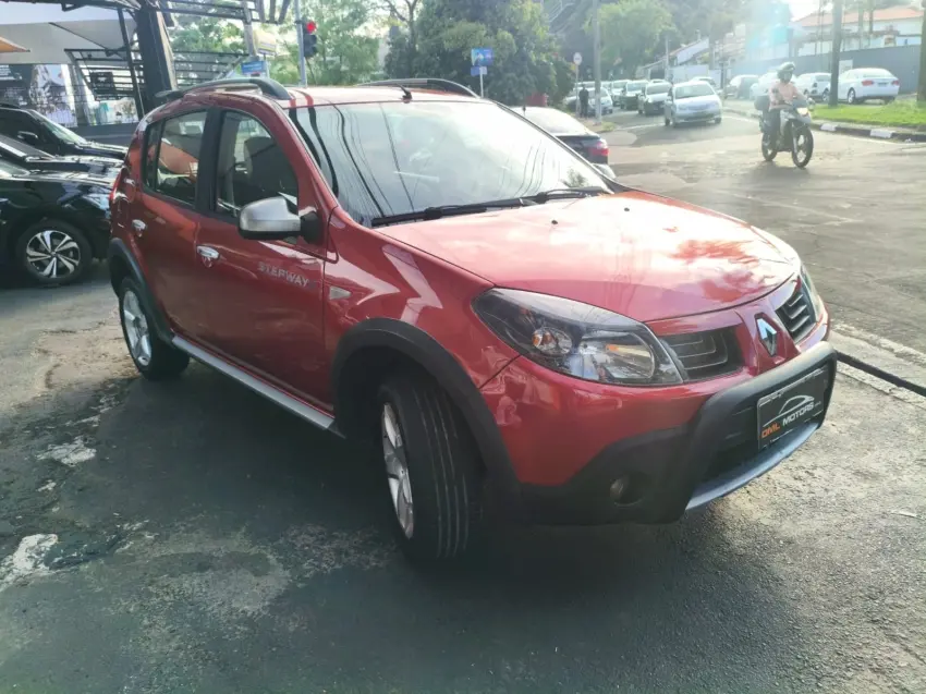 RENAULT Sandero - Foto