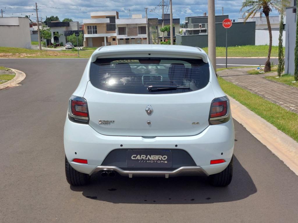 RENAULT Sandero - Foto