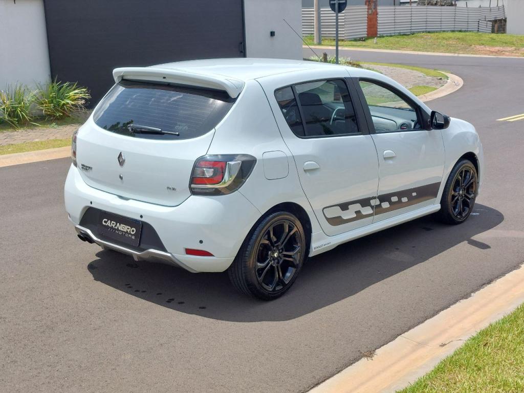 RENAULT Sandero - Foto