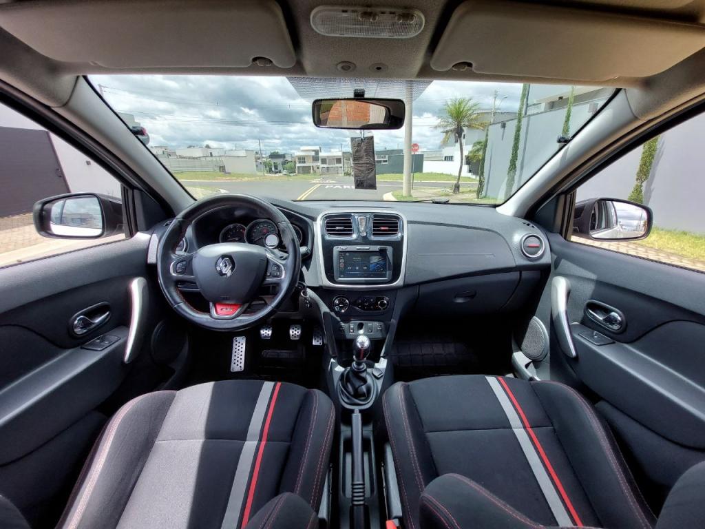 RENAULT Sandero - Foto