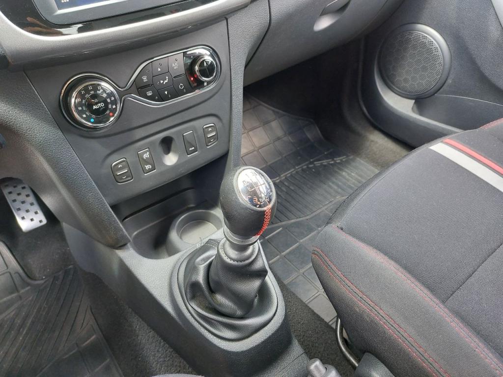 RENAULT Sandero - Foto