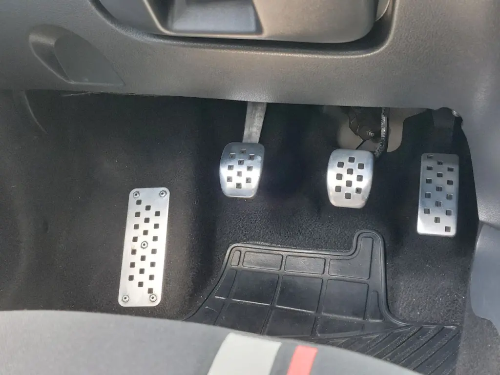 RENAULT Sandero - Foto