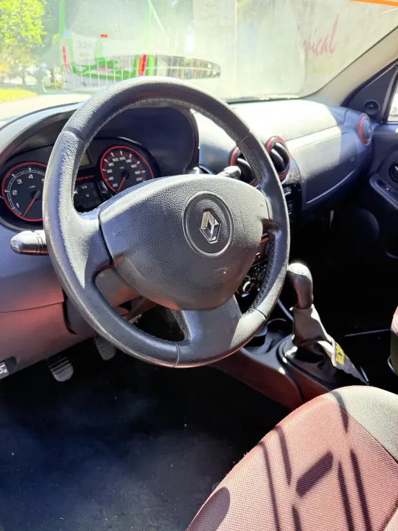 RENAULT Stepway - Miniatura