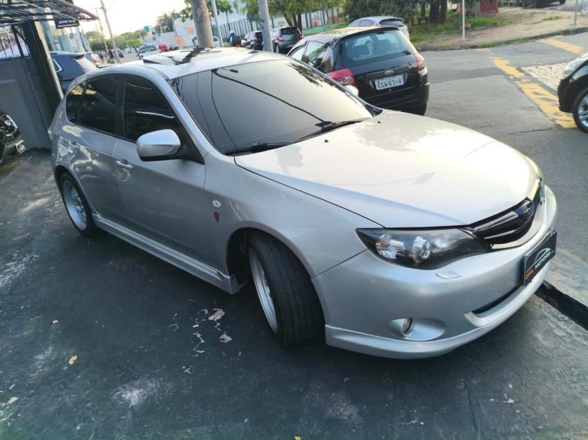 SUBARU Impreza Hatch - Foto