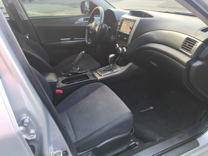 SUBARU Impreza Hatch - Foto