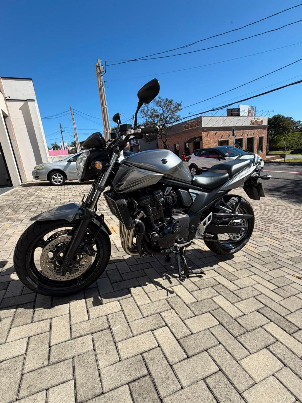 SUZUKI Bandit 650 - Foto