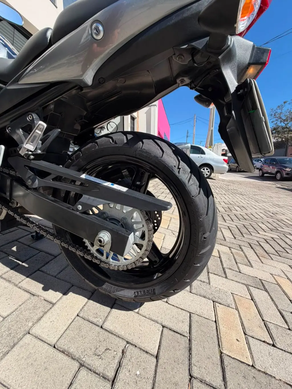 SUZUKI Bandit 650 - Foto