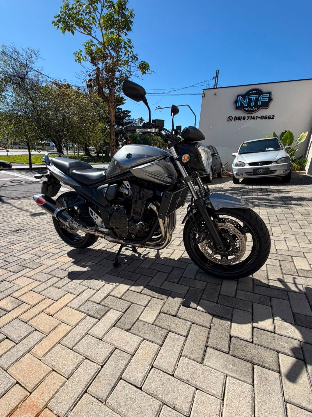 SUZUKI Bandit 650 - Foto