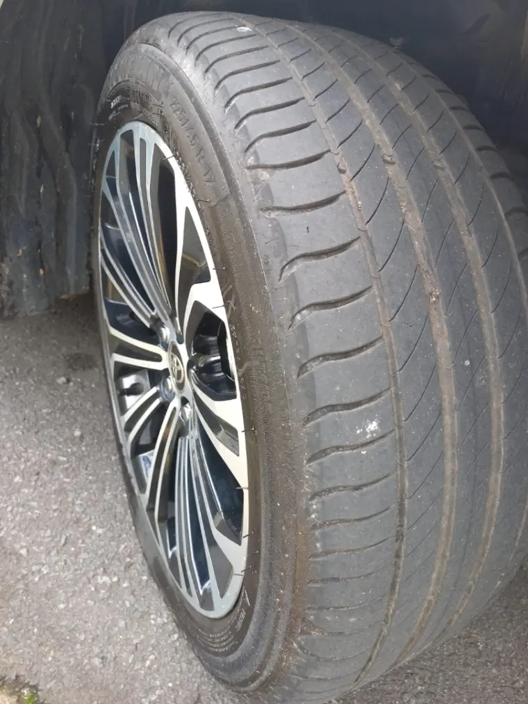 TOYOTA Corolla - Foto