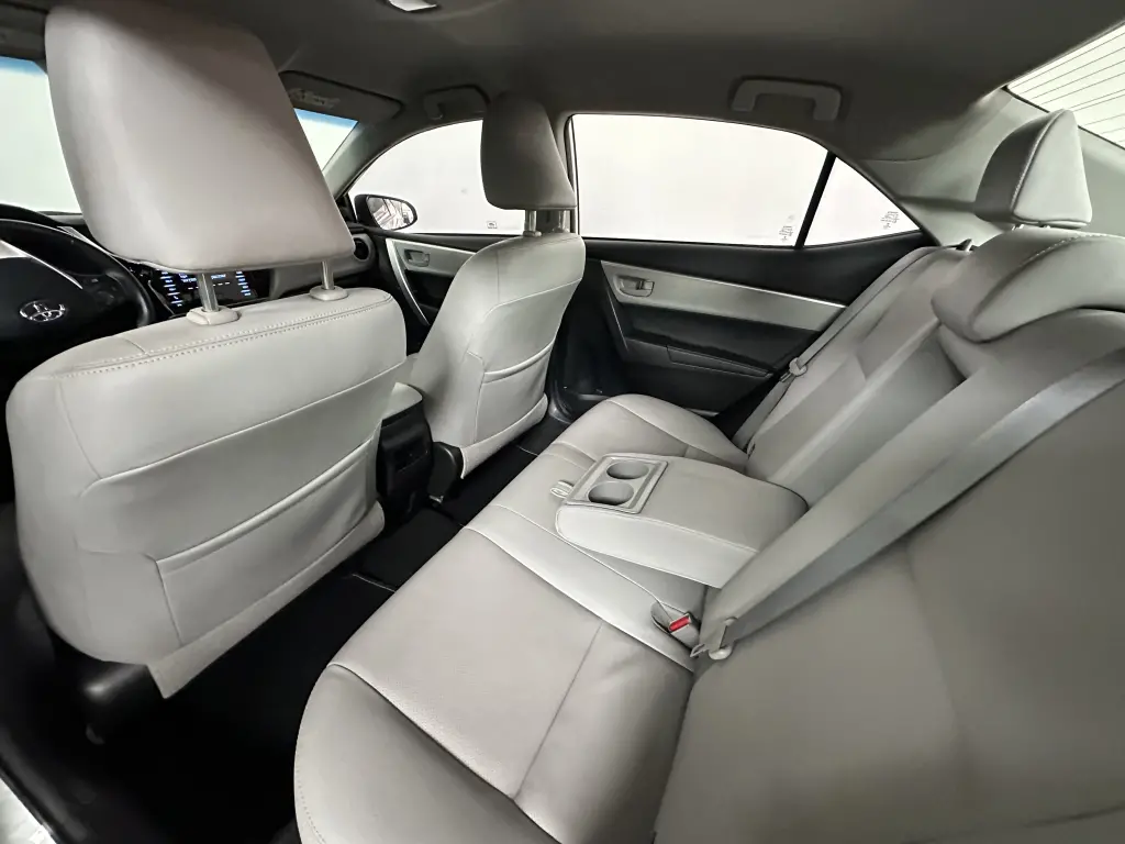 TOYOTA Corolla - Foto