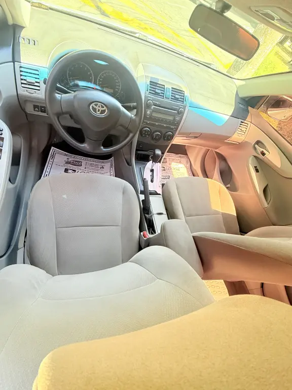 TOYOTA Corolla - Foto