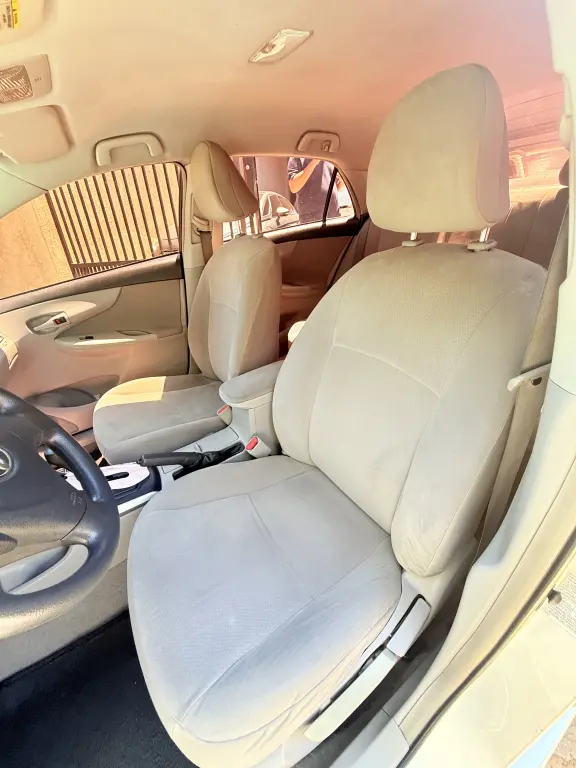 TOYOTA Corolla - Foto