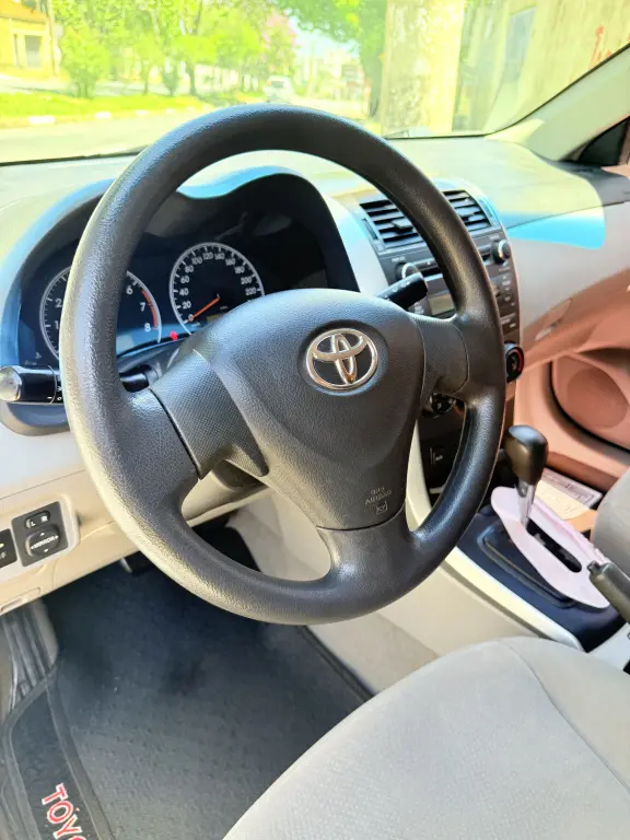 TOYOTA Corolla - Foto