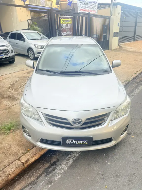 TOYOTA Corolla - Foto