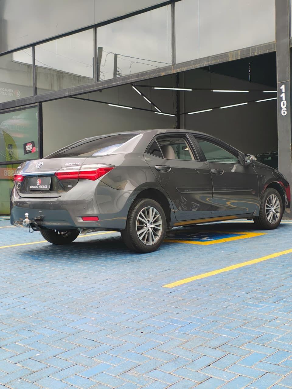 TOYOTA Corolla - Foto