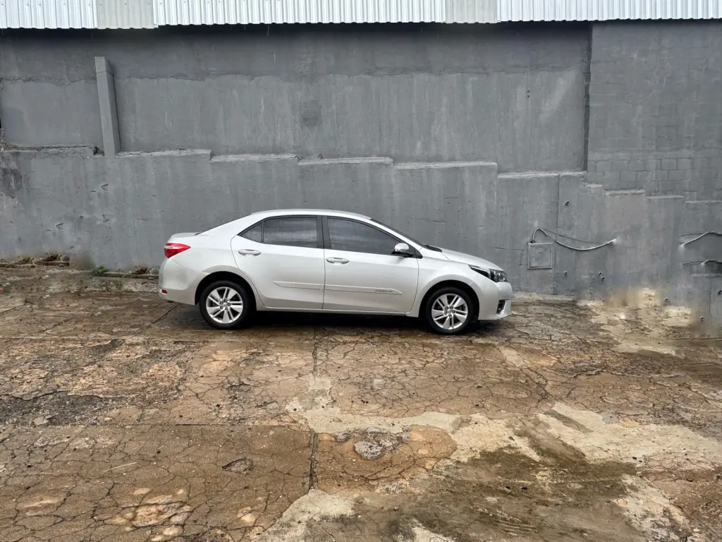 TOYOTA Corolla - Foto