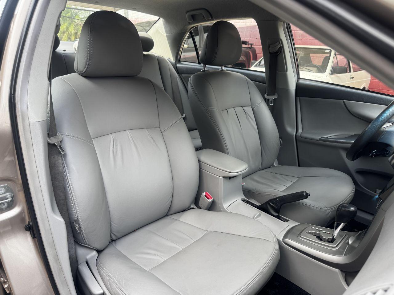 TOYOTA Corolla - Foto