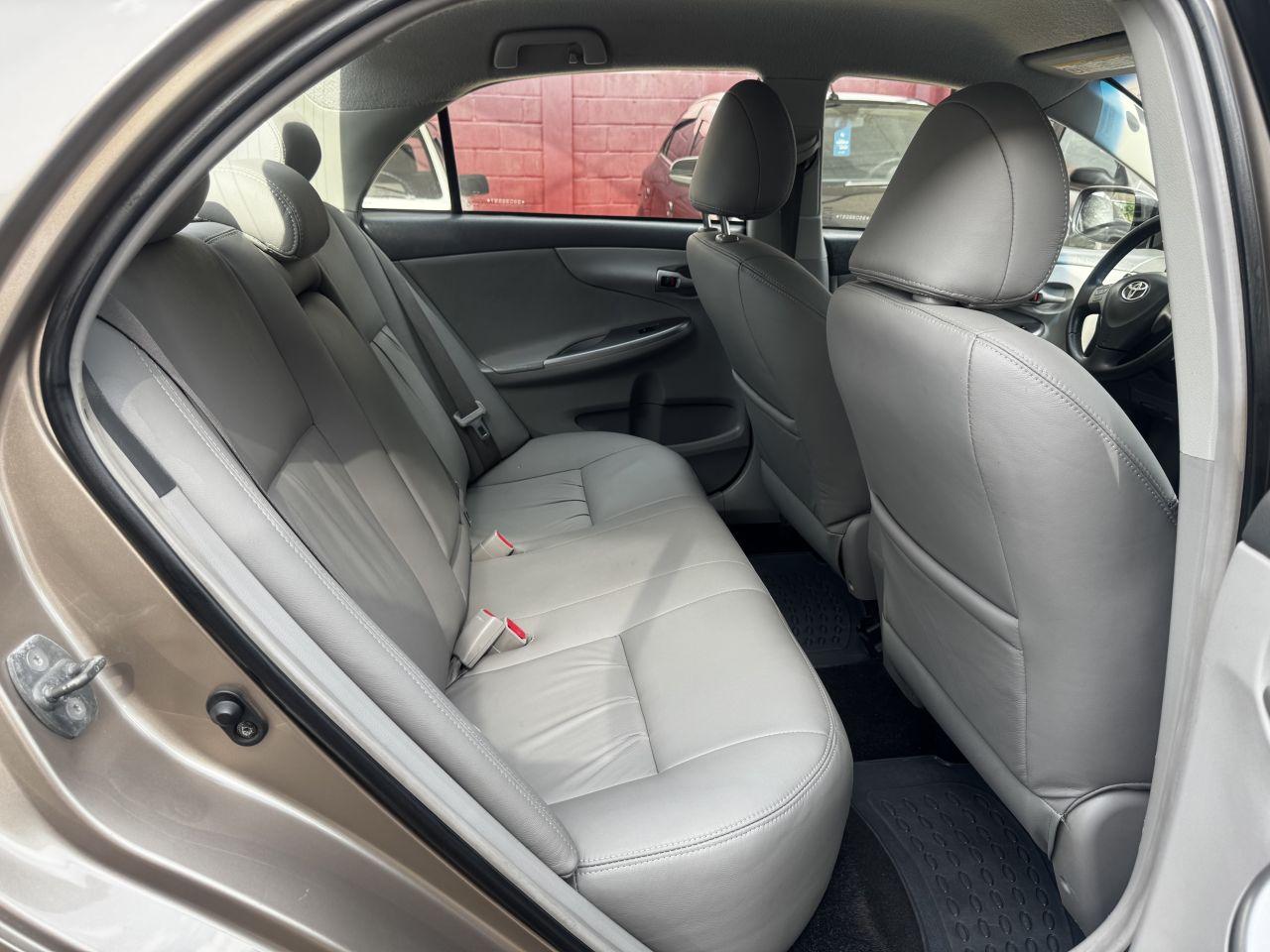 TOYOTA Corolla - Foto