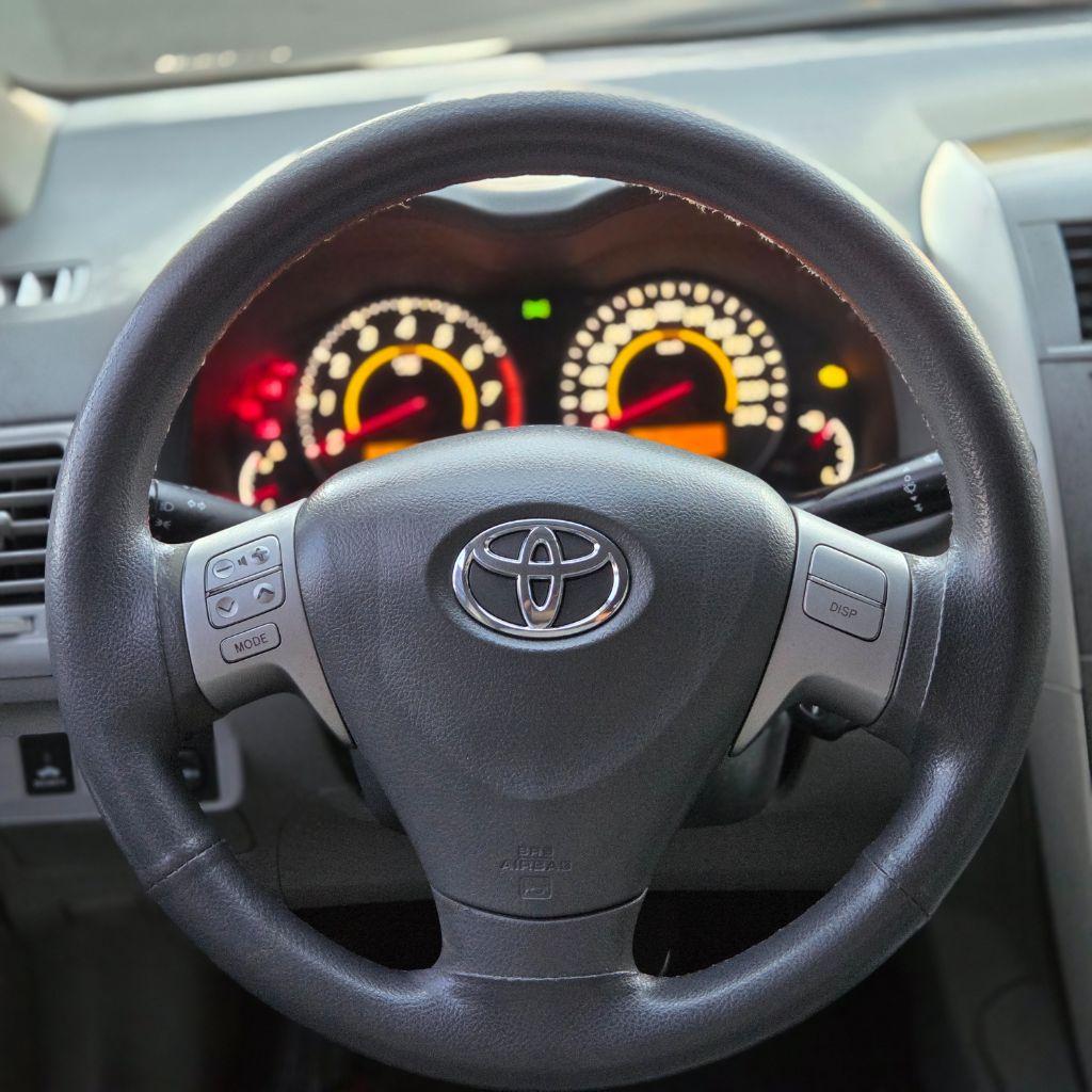 TOYOTA Corolla - Foto