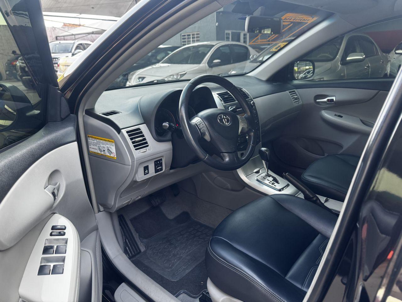 TOYOTA Corolla - Foto