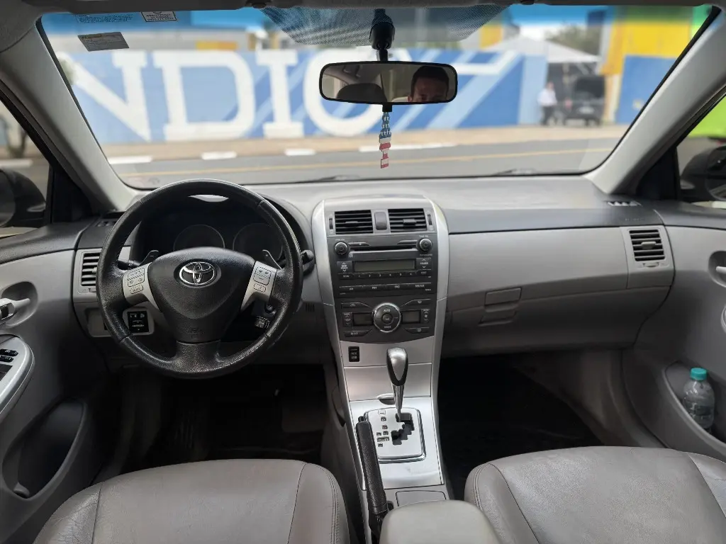 TOYOTA Corolla - Foto