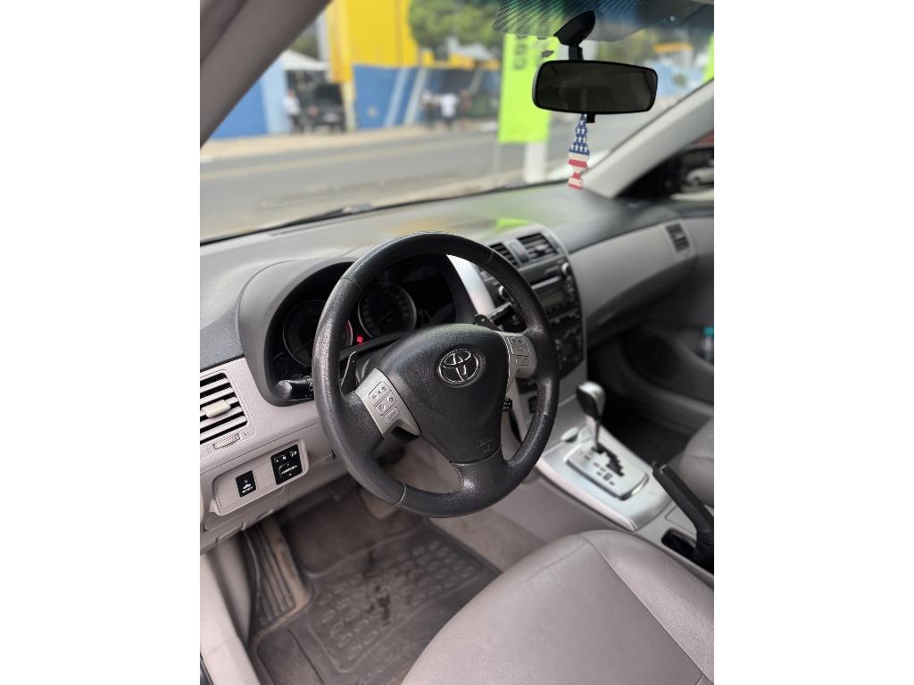 TOYOTA Corolla - Foto