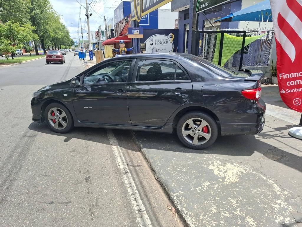 TOYOTA Corolla - Foto