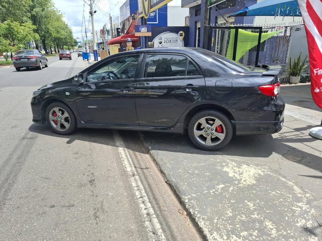 TOYOTA Corolla - Foto