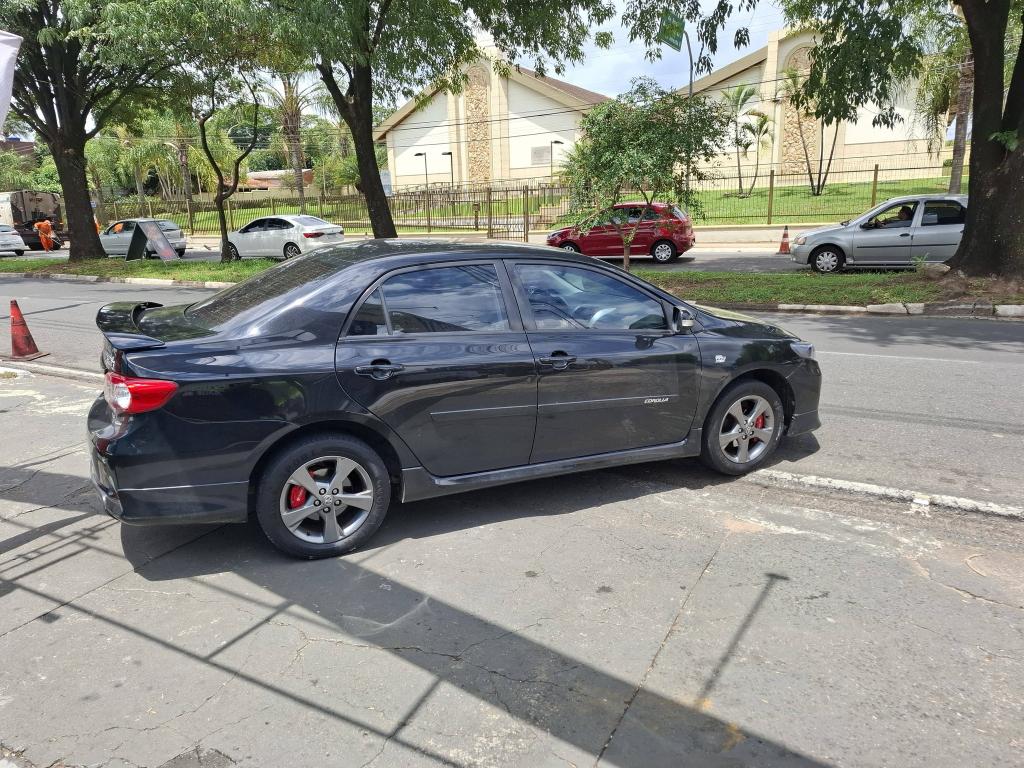 TOYOTA Corolla - Foto