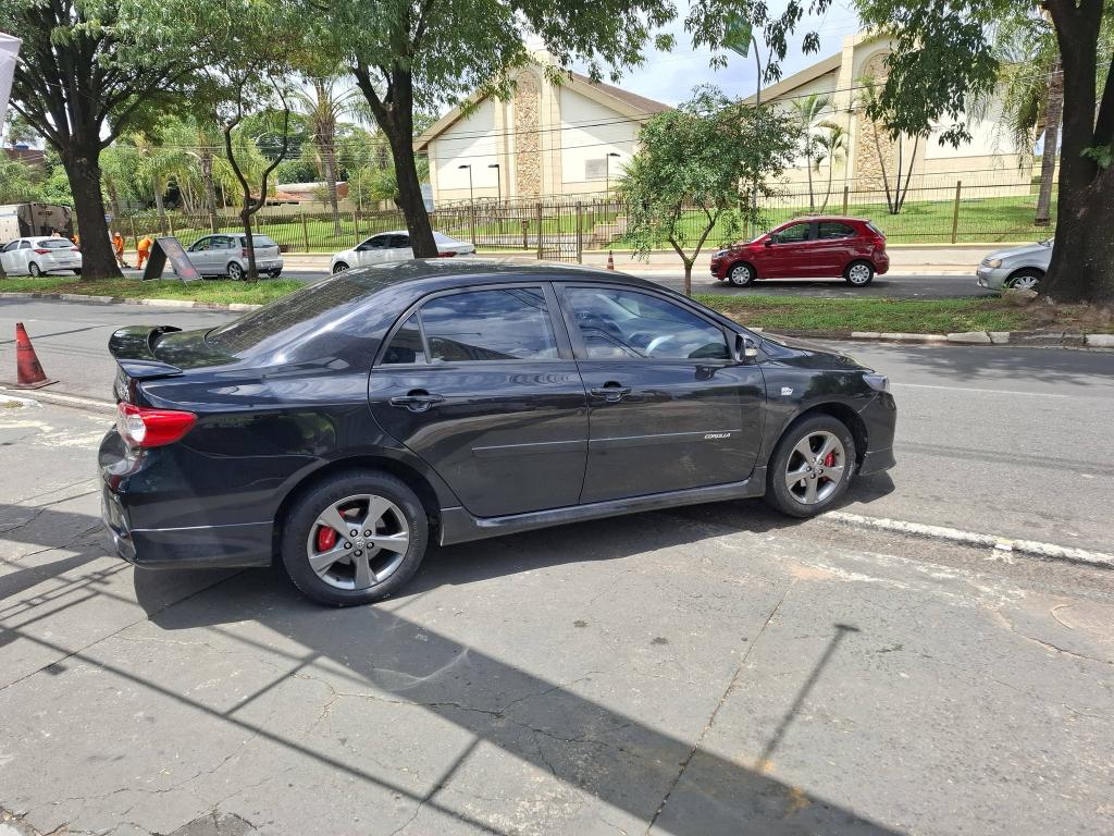 TOYOTA Corolla - Foto