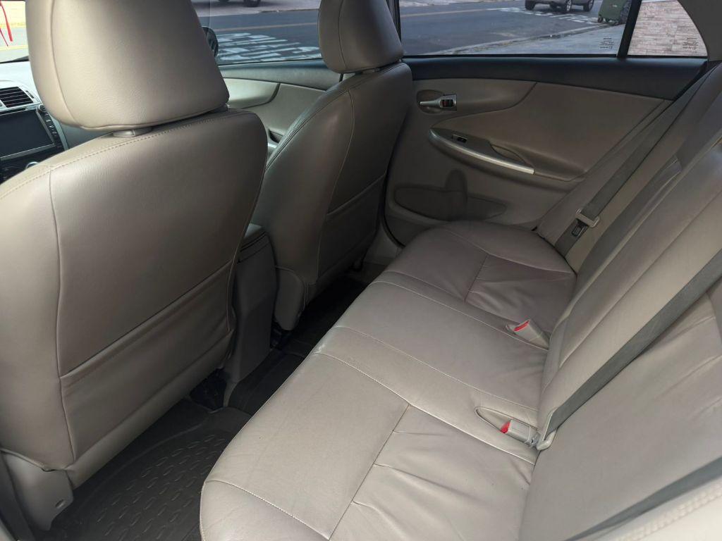 TOYOTA Corolla - Foto