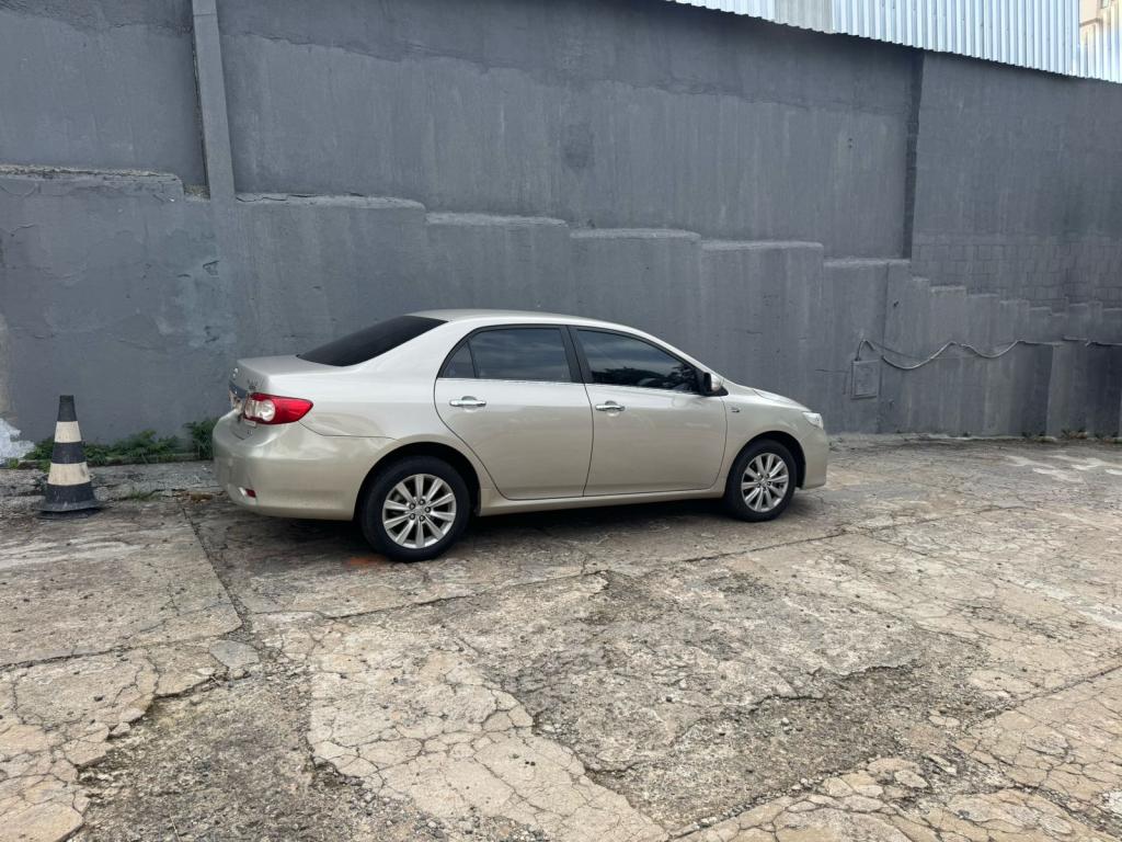 TOYOTA Corolla - Foto