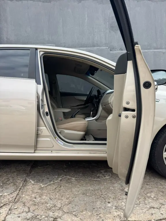 TOYOTA Corolla - Foto