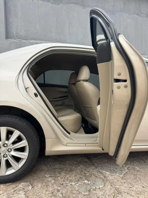 TOYOTA Corolla - Foto