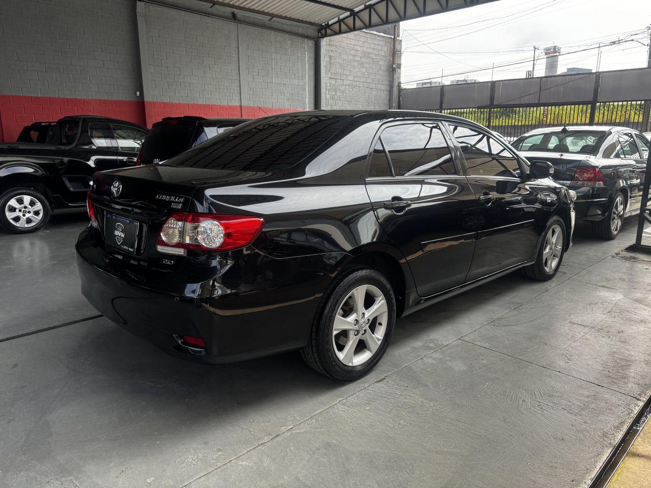 TOYOTA Corolla - Foto