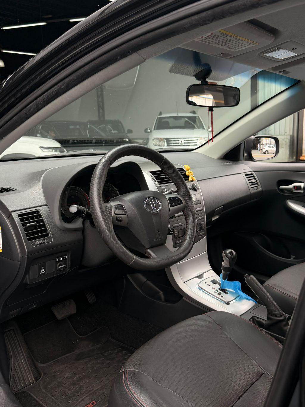 TOYOTA Corolla - Foto