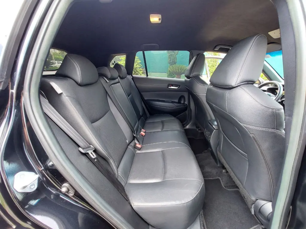 TOYOTA Corolla Cross - Foto