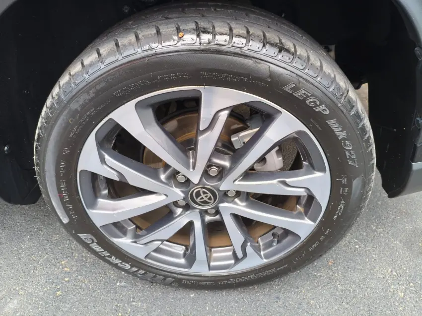 TOYOTA Corolla Cross - Foto