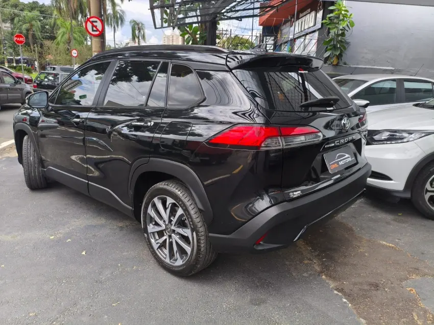 TOYOTA Corolla Cross - Foto