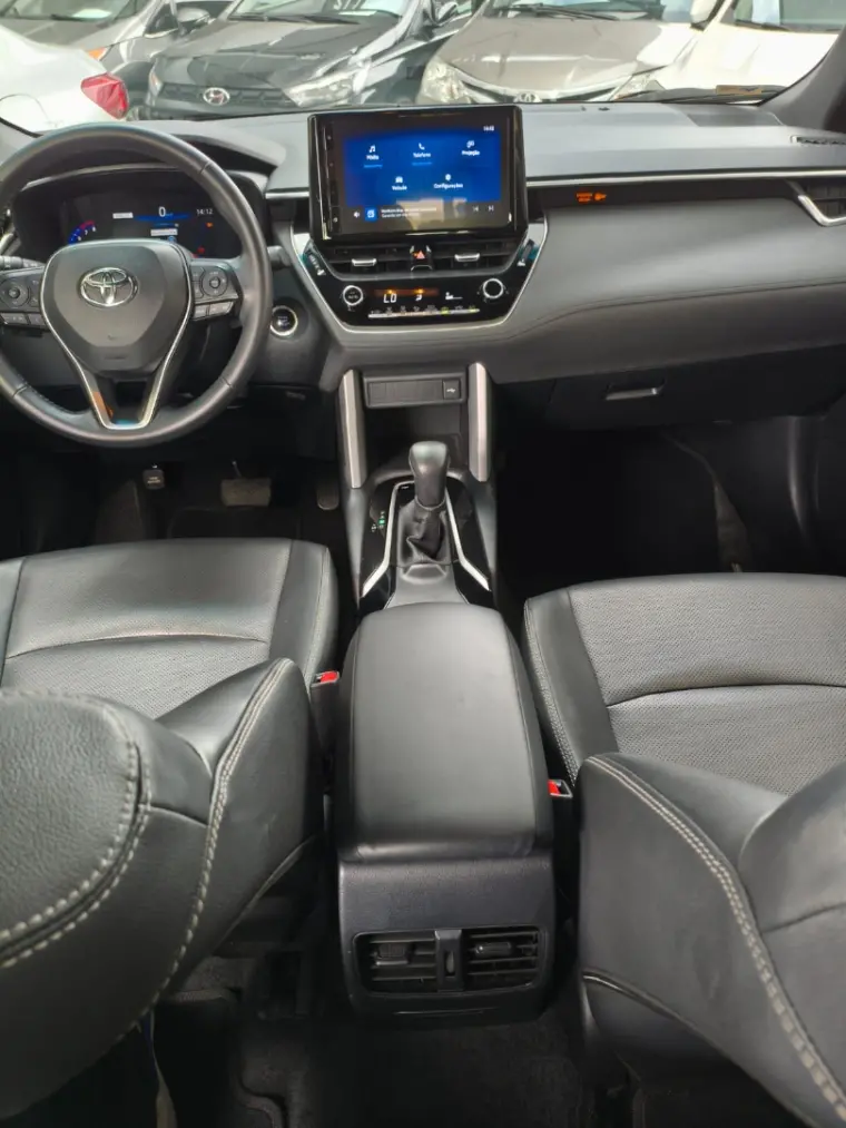 TOYOTA Corolla Cross - Foto