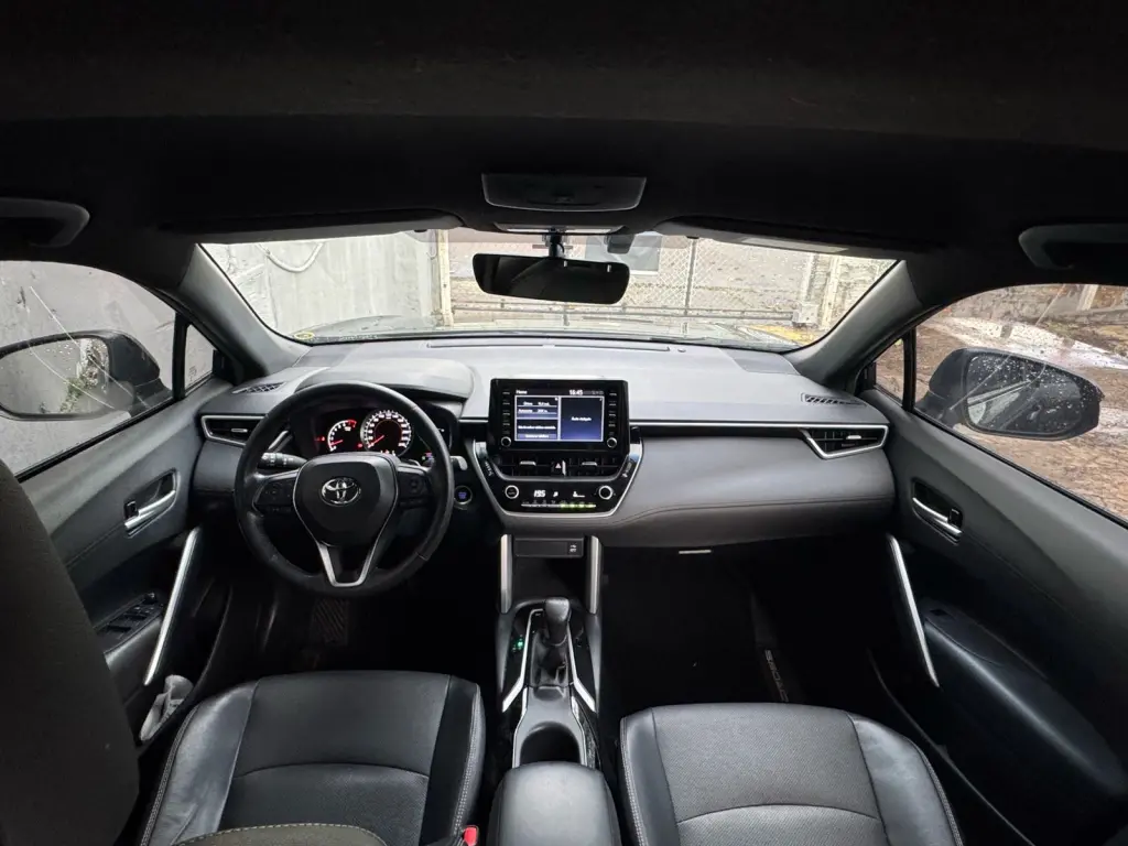 TOYOTA Corolla Cross - Foto