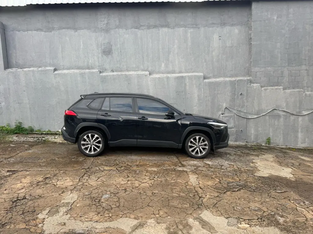TOYOTA Corolla Cross - Foto