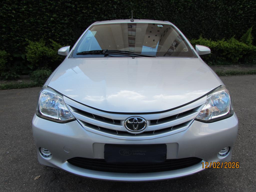 TOYOTA Etios Hatch - Foto
