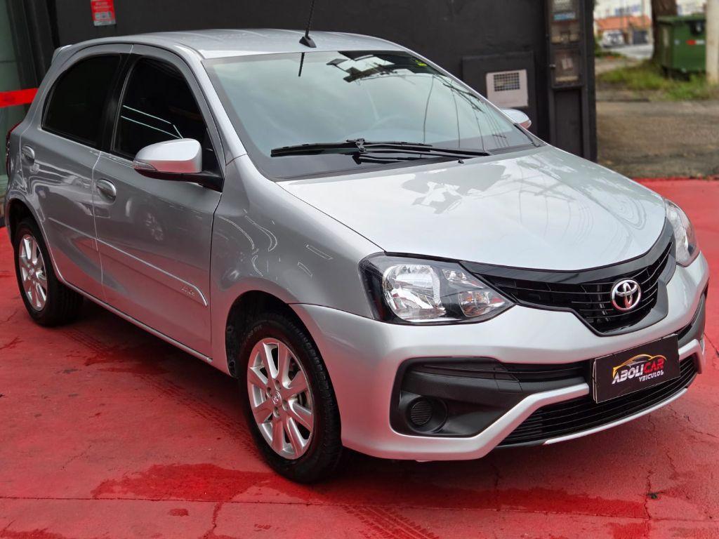TOYOTA Etios Hatch - Foto